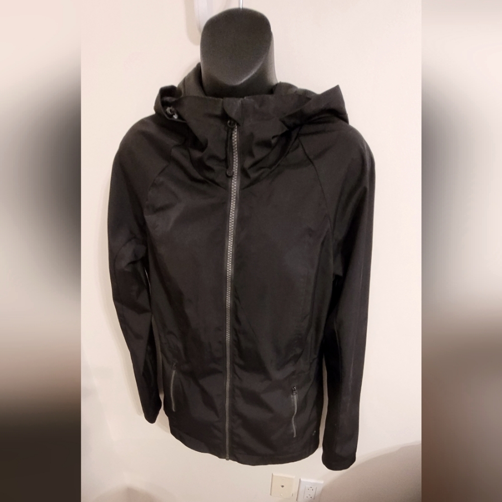 💚 Black Nylon Hooded Rain Jacket Size S